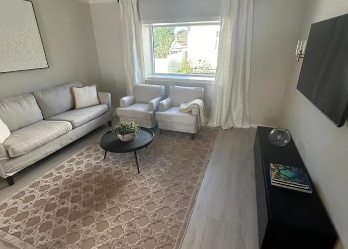 Sjøgata No2 Feriehus